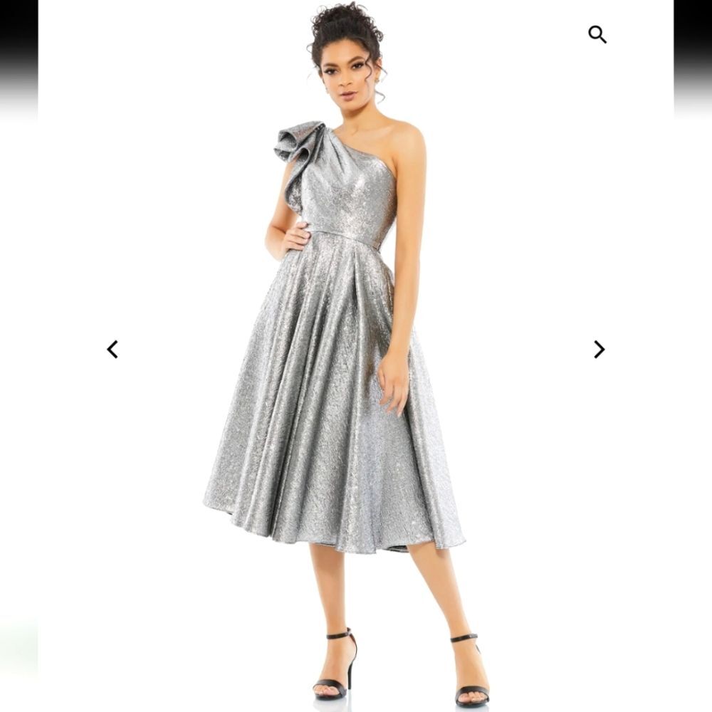 Mac Duggal Silver Cocktail Gown Size 0 NWT Formal Wedding Event